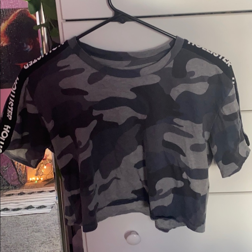 Cropped boyfriend tee
